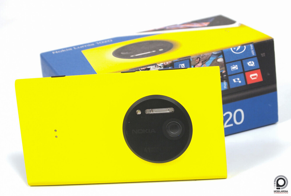 A Nokia Lumia 1020